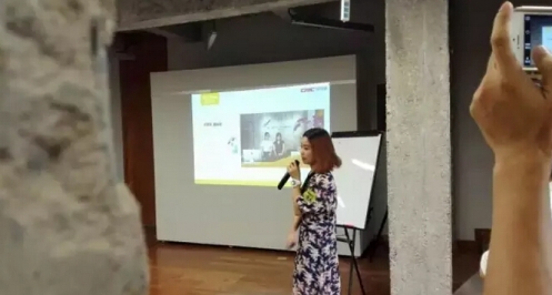 90后妹子租了个办公位，只为了告诉你：联合办公是个啥！